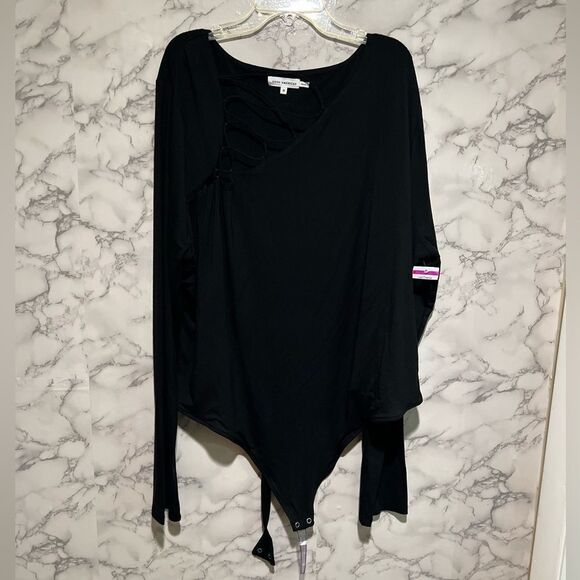 Good American Good Touch Shoulder Lace Bodysuit - Picture 6 of 12